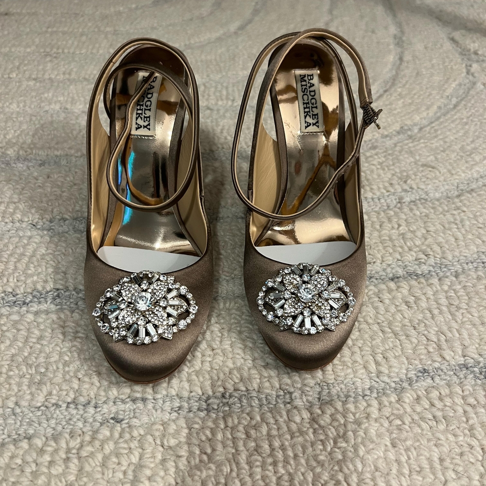 Badgley Mischka Women's Taupe Embellished Heels